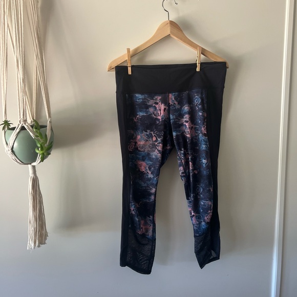 Lululemon leggings - Picture 3 of 3